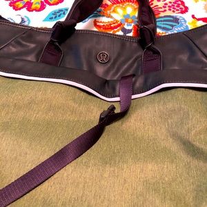 Lulumon Tote
